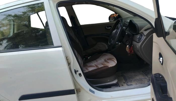 2011 Hyundai i10 MAGNA 1.2, CNG, Manual, 48,670 km, interior