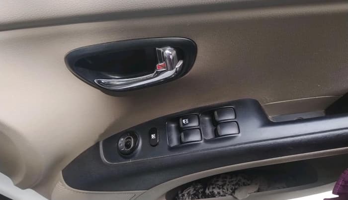 2011 Hyundai i10 MAGNA 1.2, CNG, Manual, 48,670 km, interior