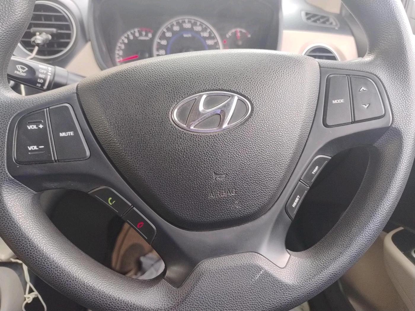 2019 Hyundai Grand i10 MAGNA AT 1.2 KAPPA VTVT, Petrol, Automatic, 96,651 km, interior