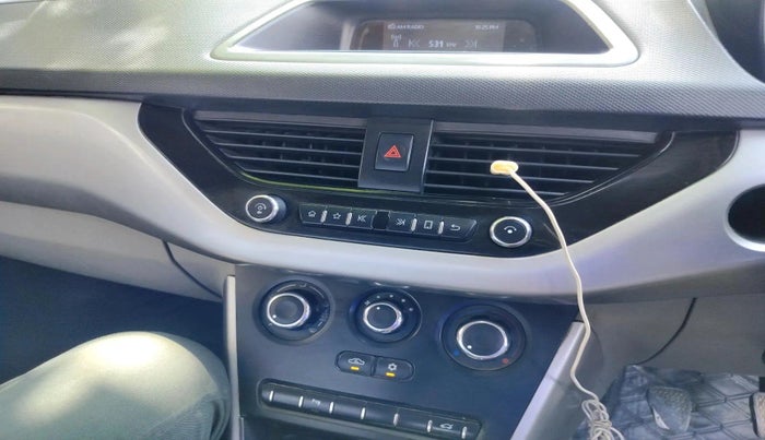 2018 Tata NEXON XM DIESEL, Diesel, Manual, 1,94,461 km, interior