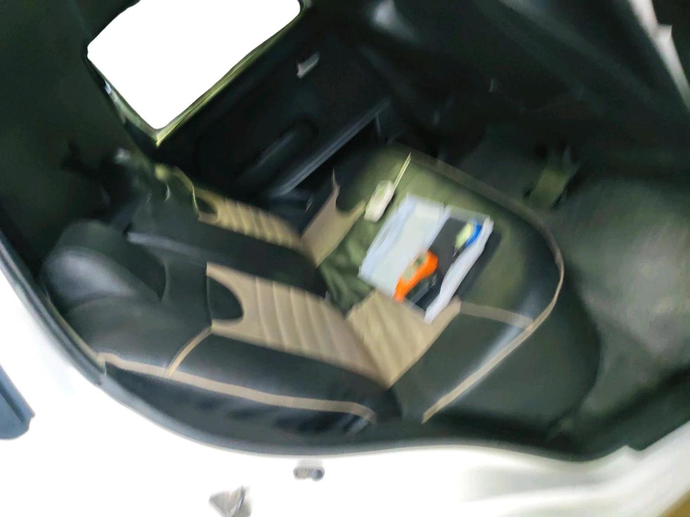 2019 Maruti New Wagon-R VXI 1.2 AMT, CNG, Automatic, 1,10,716 km, interior