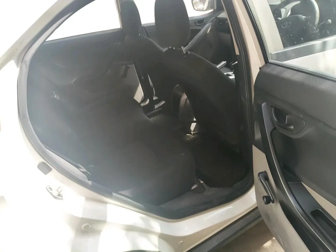 2018 Tata NEXON XE PETROL, Petrol, Manual, 79,629 km, interior