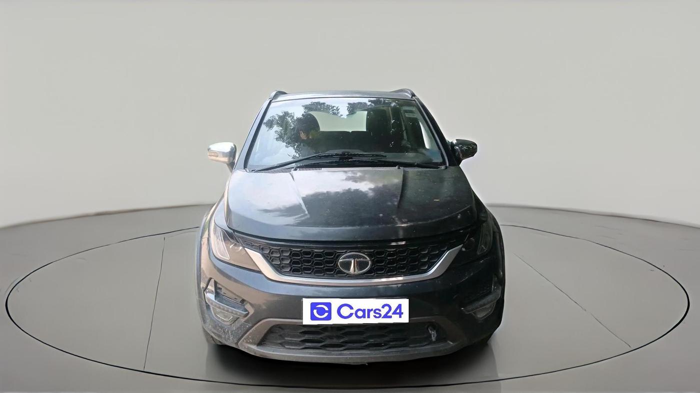 2017 Tata Hexa XTA 4X2 7 STR, Diesel, Automatic, 1,60,462 km, exterior