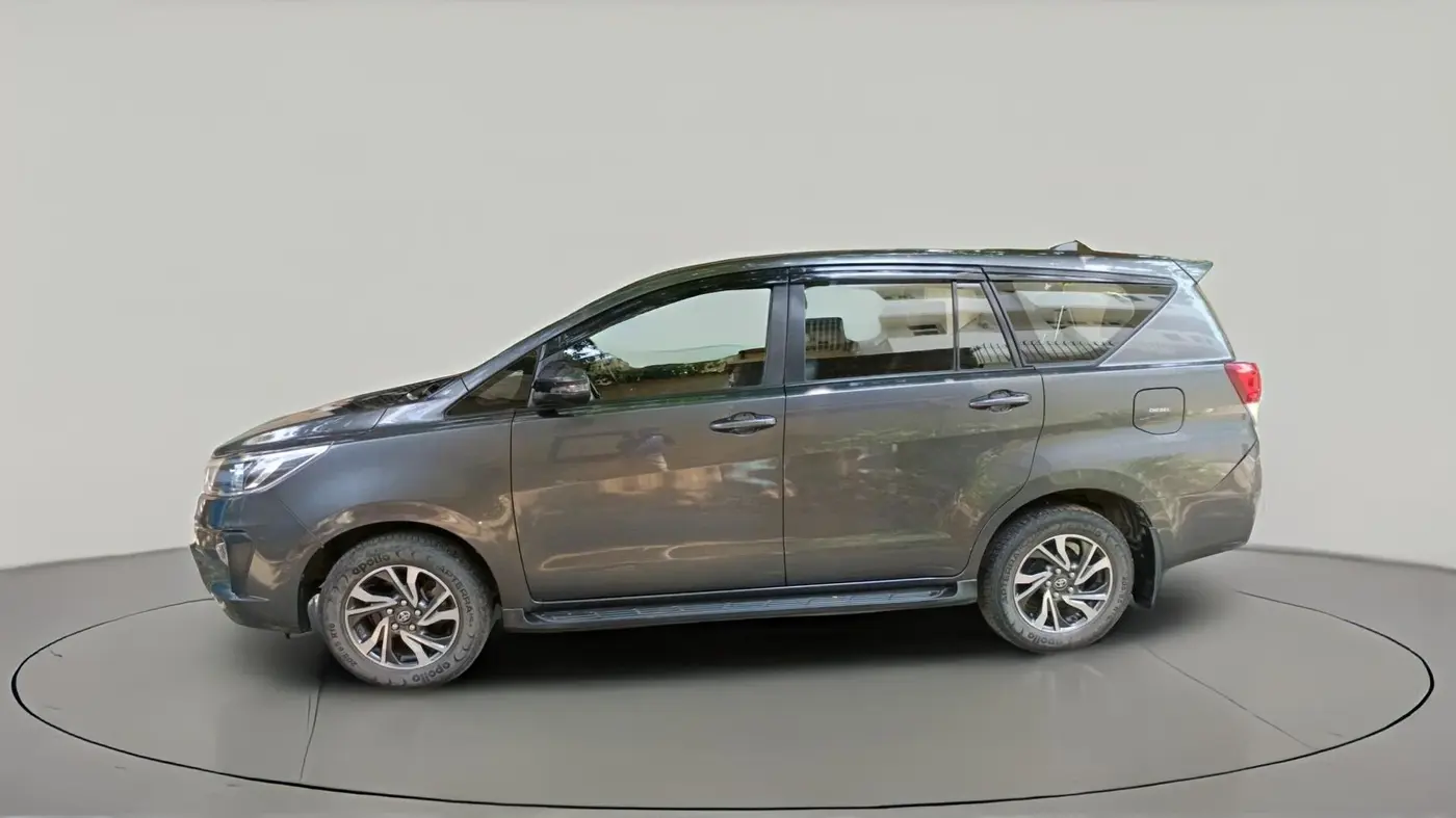 2021 Toyota Innova Crysta 2.4 G 7 STR, Diesel, Manual, 32,011 km, exterior