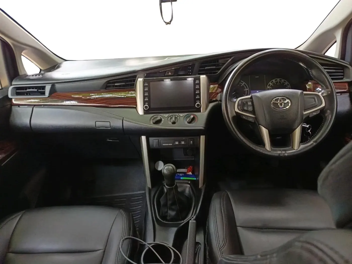 2021 Toyota Innova Crysta 2.4 G 7 STR, Diesel, Manual, 32,011 km, interior