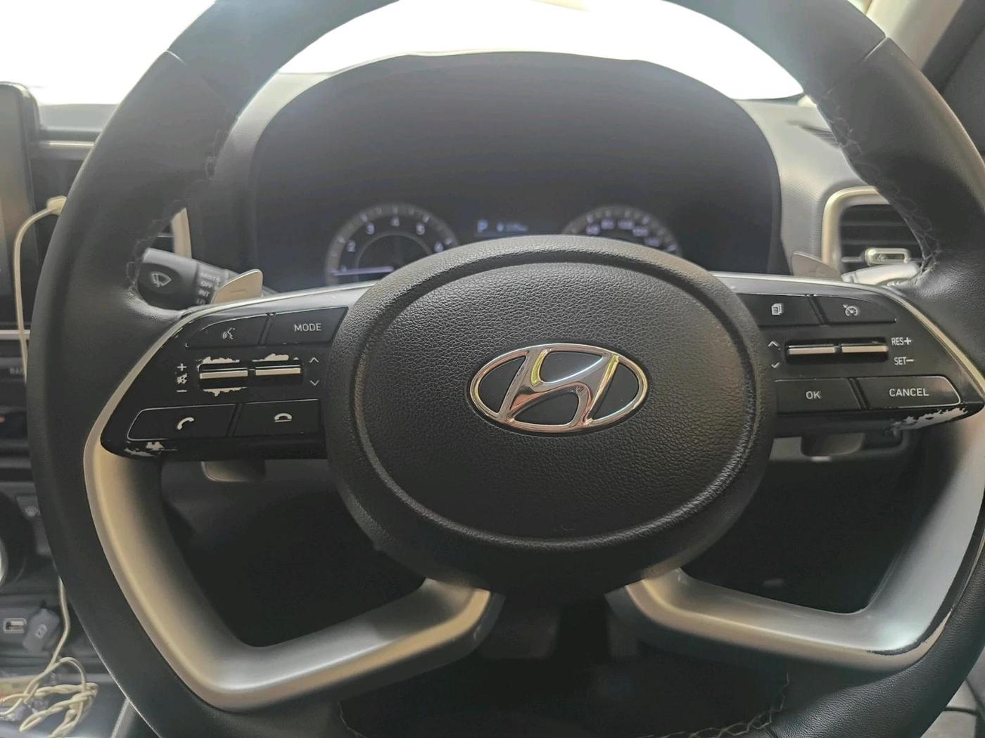 2022 Hyundai VENUE SX PLUS 1.0 TURBO DCT, Petrol, Automatic, 35,370 km, interior