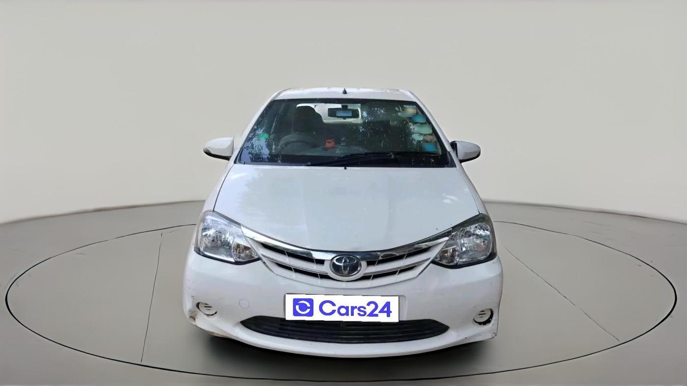 2013 Toyota Etios V, Petrol, Manual, 1,03,785 km, exterior