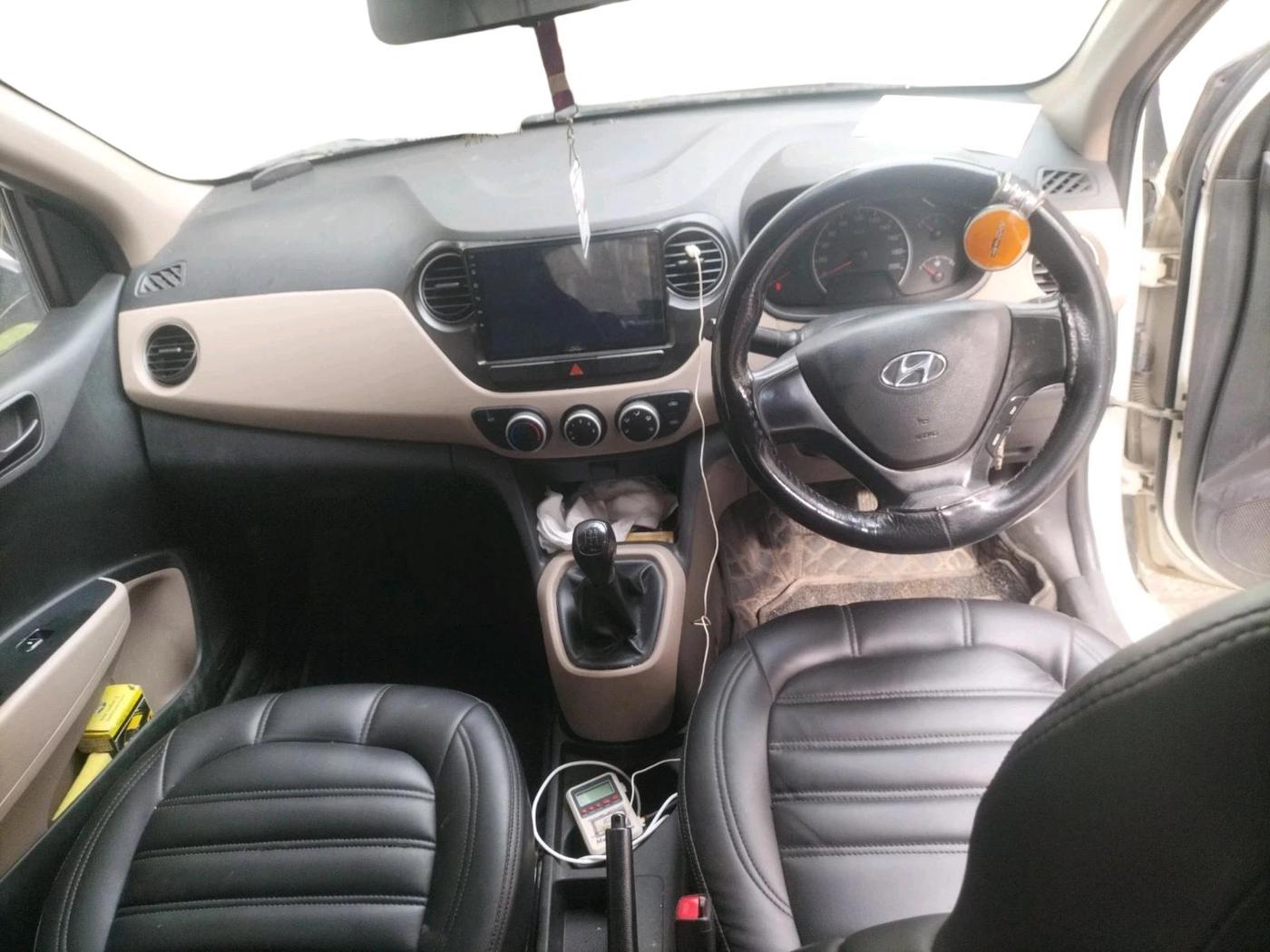 2016 Hyundai Grand i10 MAGNA 1.2 KAPPA VTVT, CNG, Manual, 1,11,097 km, interior
