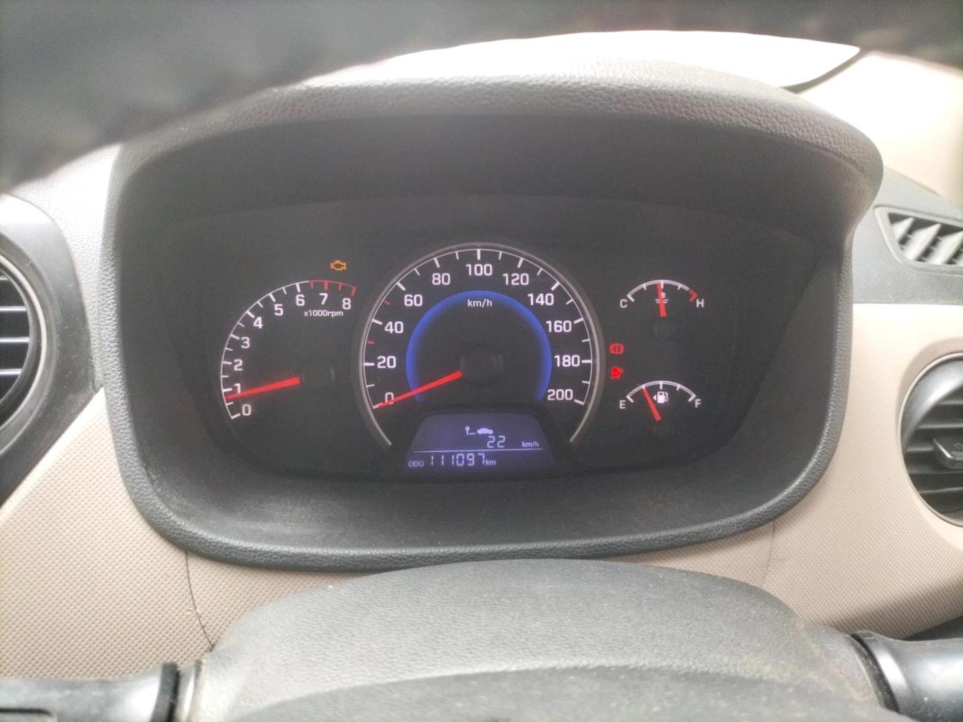 2016 Hyundai Grand i10 MAGNA 1.2 KAPPA VTVT, CNG, Manual, 1,11,097 km, interior
