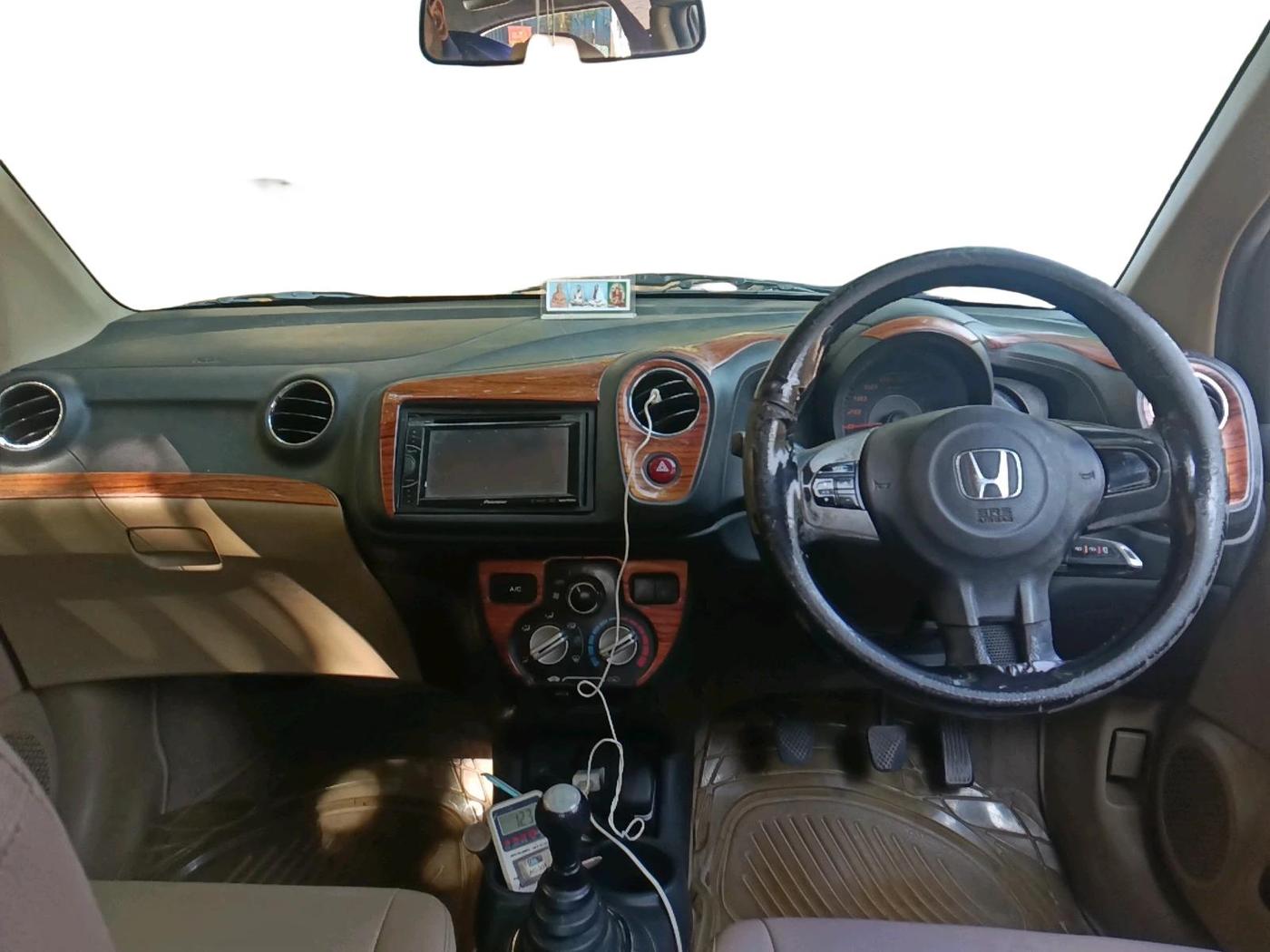 2014 Honda Amaze 1.2L I-VTEC VX, Petrol, Manual, 1,30,351 km, interior