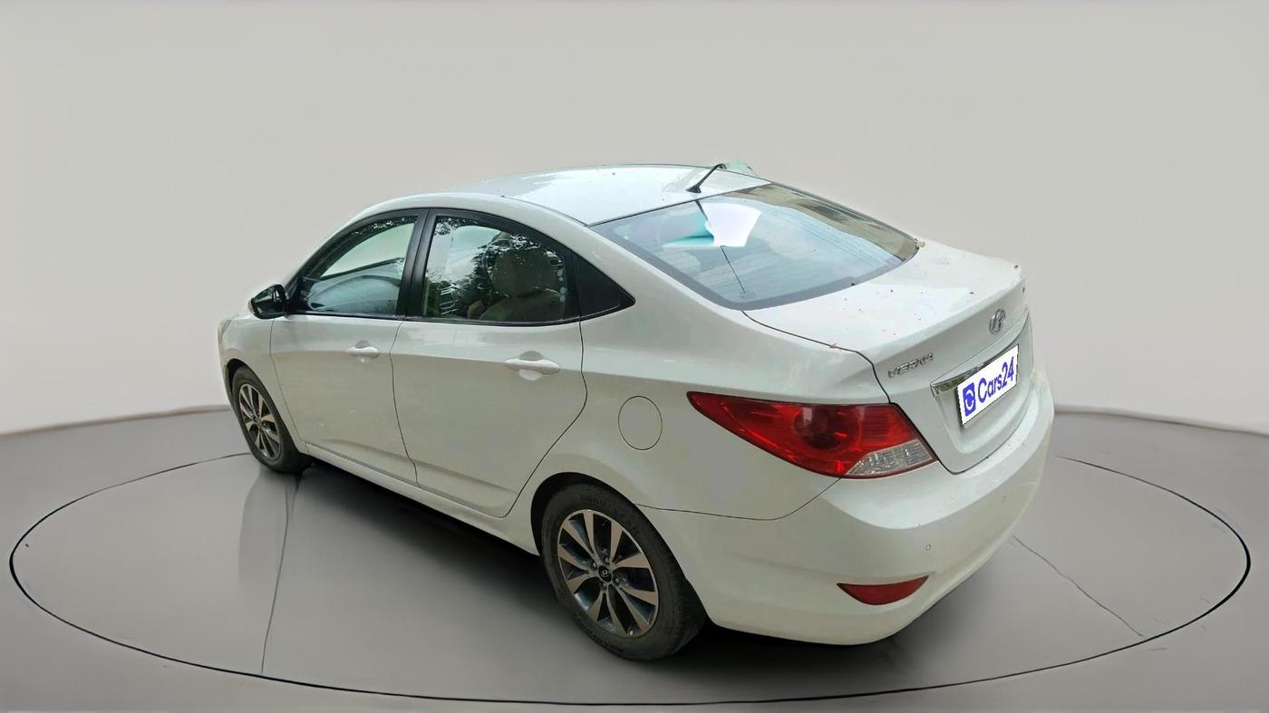 2013 Hyundai Verna FLUIDIC 1.6 VTVT SX, Petrol, Manual, 67,176 km, exterior