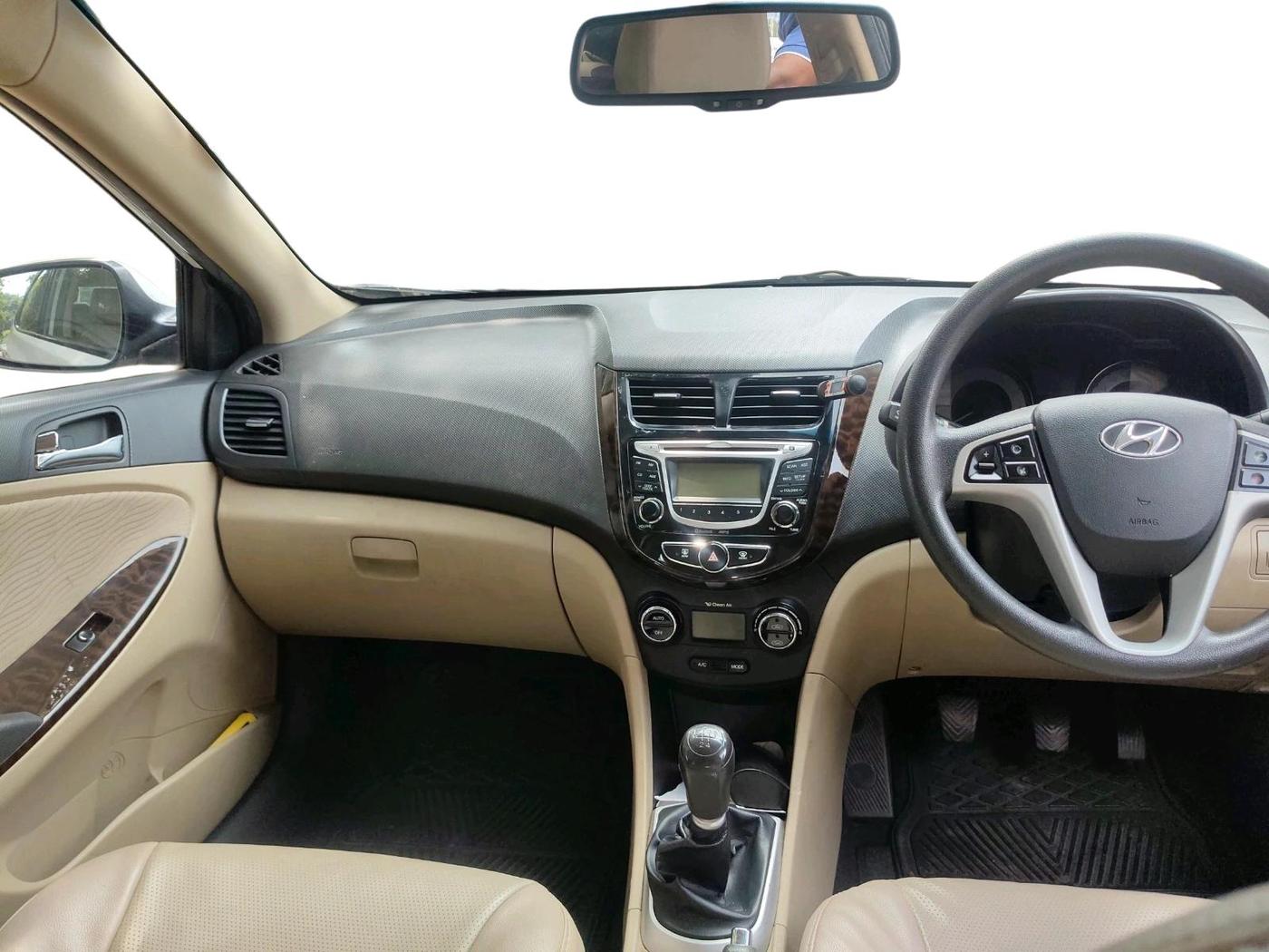 2013 Hyundai Verna FLUIDIC 1.6 VTVT SX, Petrol, Manual, 67,176 km, interior
