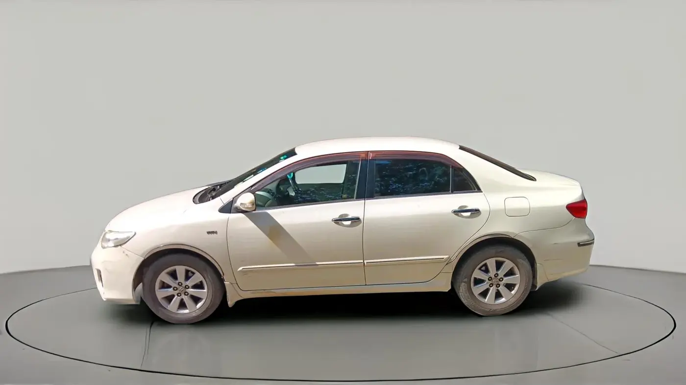 2012 Toyota Corolla Altis G PETROL, Petrol, Manual, 1,37,130 km, exterior