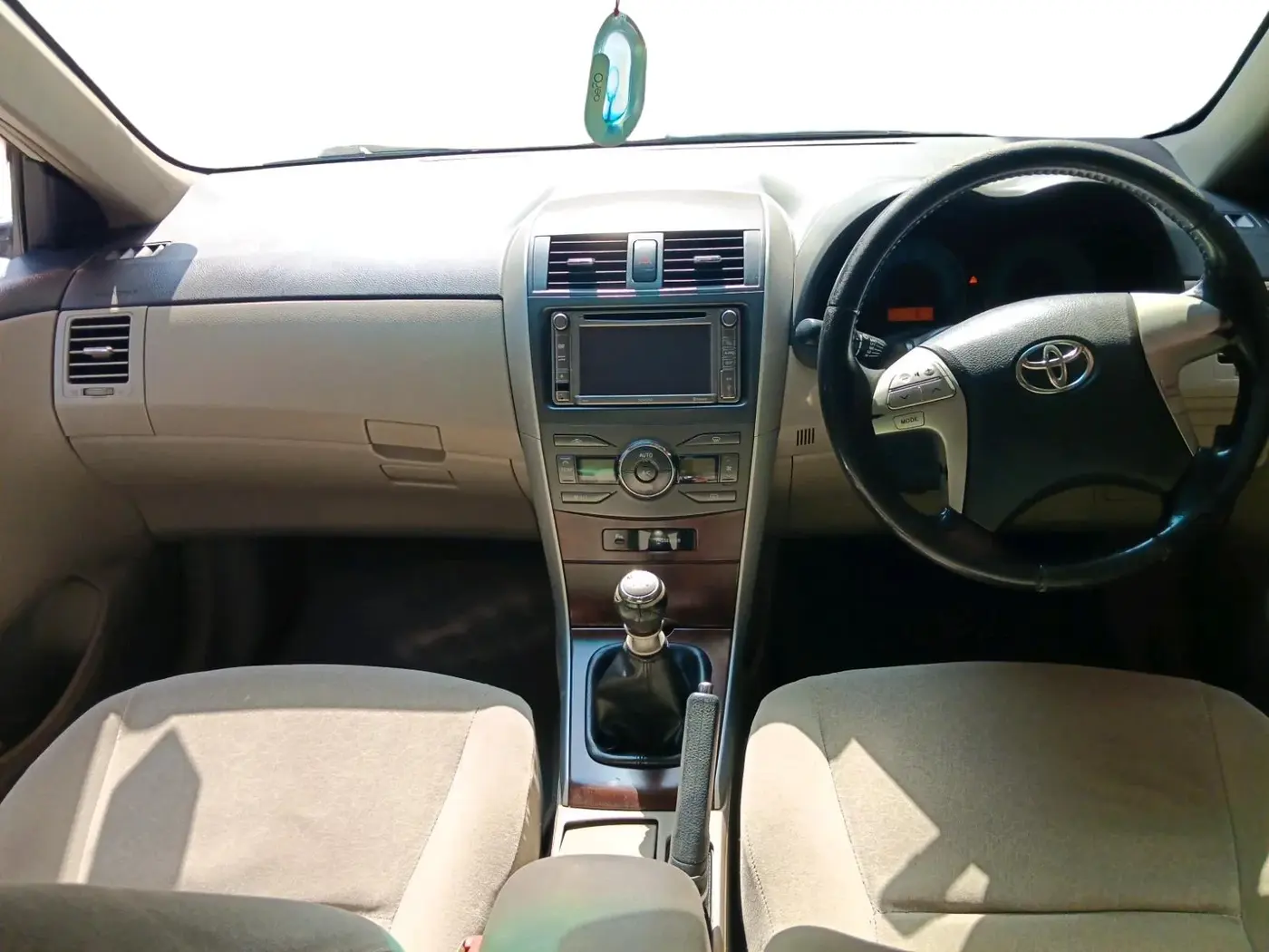 2012 Toyota Corolla Altis G PETROL, Petrol, Manual, 1,37,130 km, interior