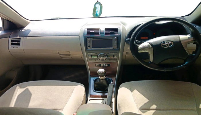 2012 Toyota Corolla Altis G PETROL, Petrol, Manual, 1,37,112 km, interior