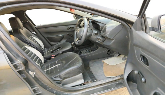 2016 Renault Kwid RXL, Petrol, Manual, 62,544 km, interior