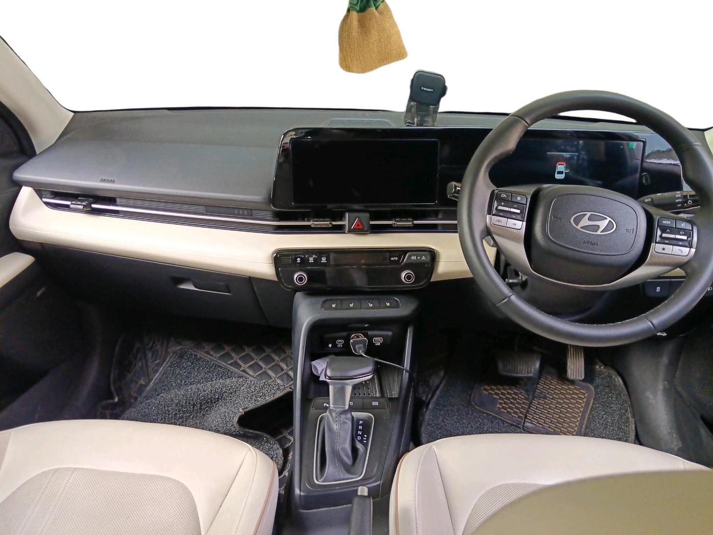 2023 Hyundai Verna SX(O) 1.5 MPI IVT , Petrol, Automatic, 23,778 km, interior