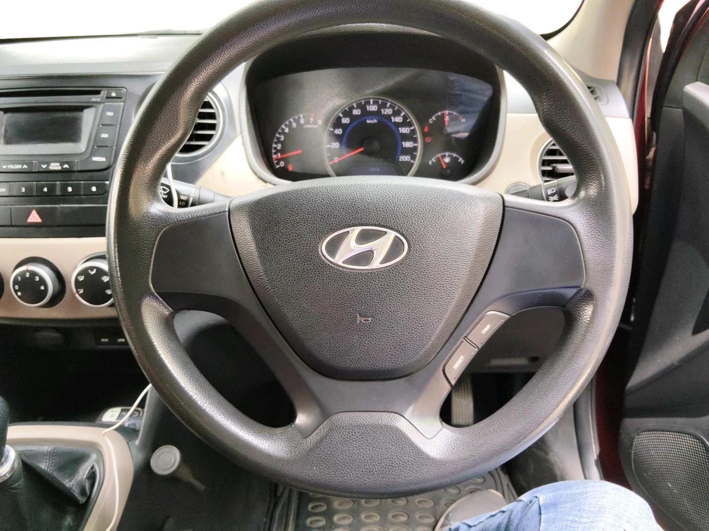 2013 Hyundai Grand i10 SPORTZ 1.2 KAPPA VTVT, Petrol, Manual, 77,531 km, interior