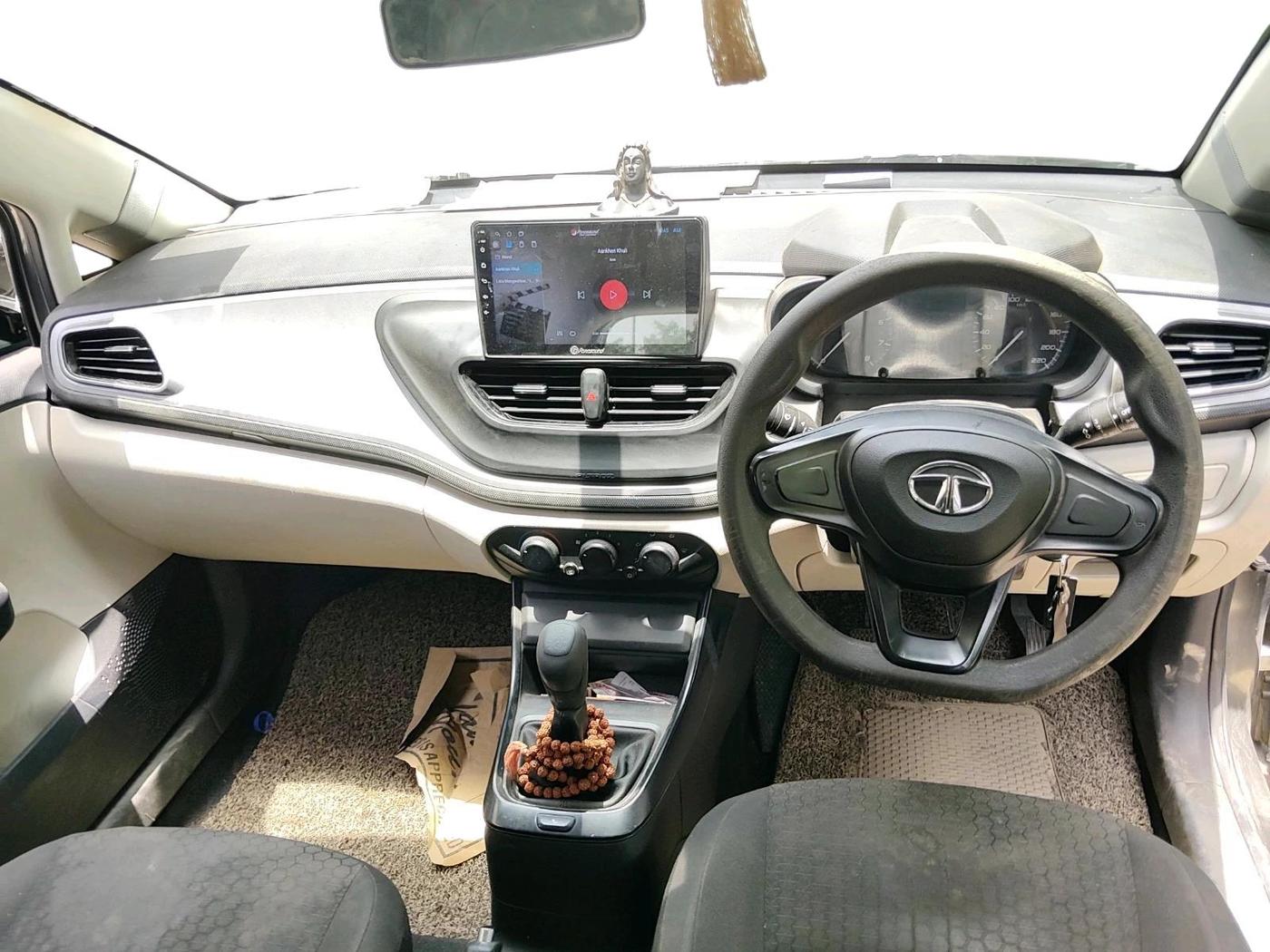 2022 Tata ALTROZ XE PETROL, Petrol, Manual, 1,00,970 km, interior