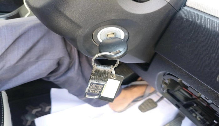 2024 Tata PUNCH PURE MT, Petrol, Manual, 5,206 km, interior