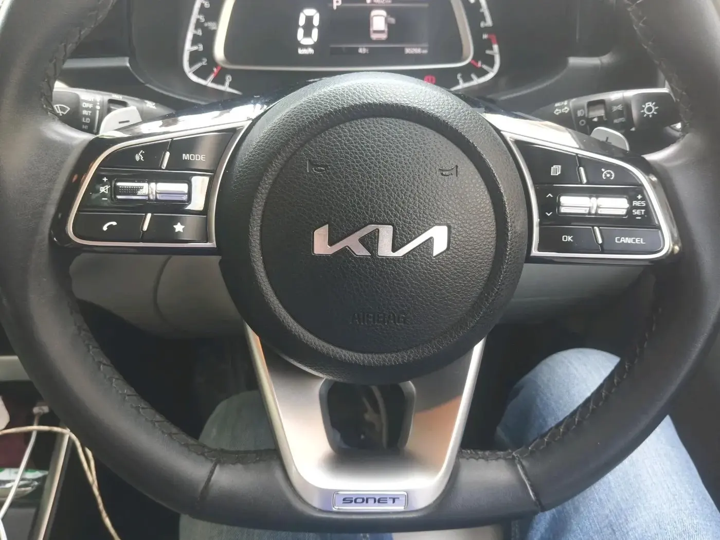 2023 KIA SONET HTX 1.0 DCT, Petrol, Automatic, 30,268 km, interior