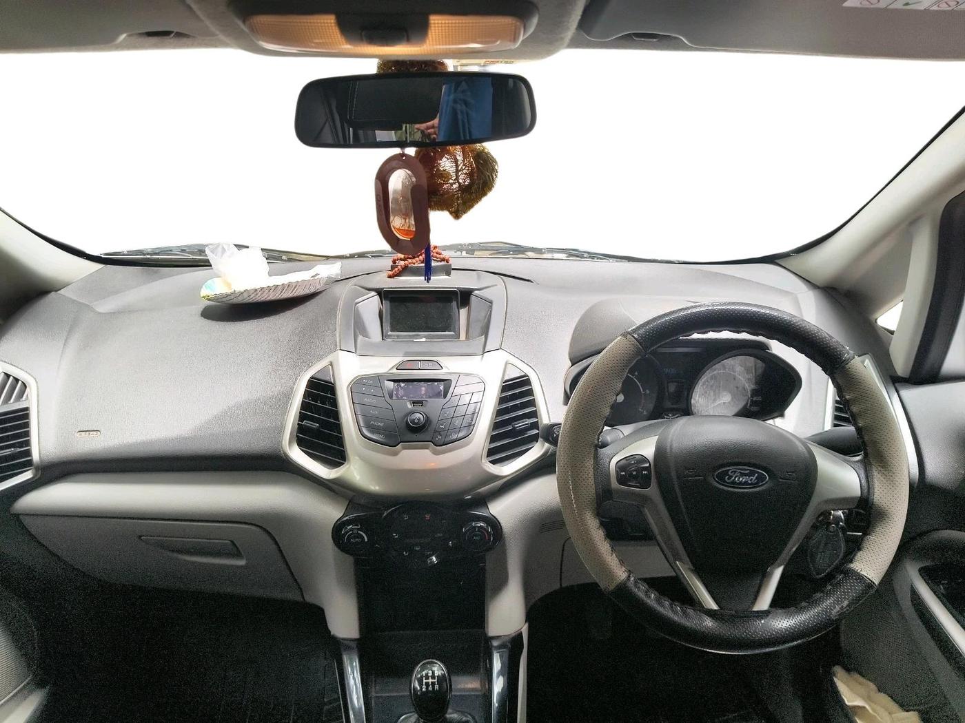 2016 Ford Ecosport TREND 1.5L DIESEL, Diesel, Manual, 1,19,438 km, interior