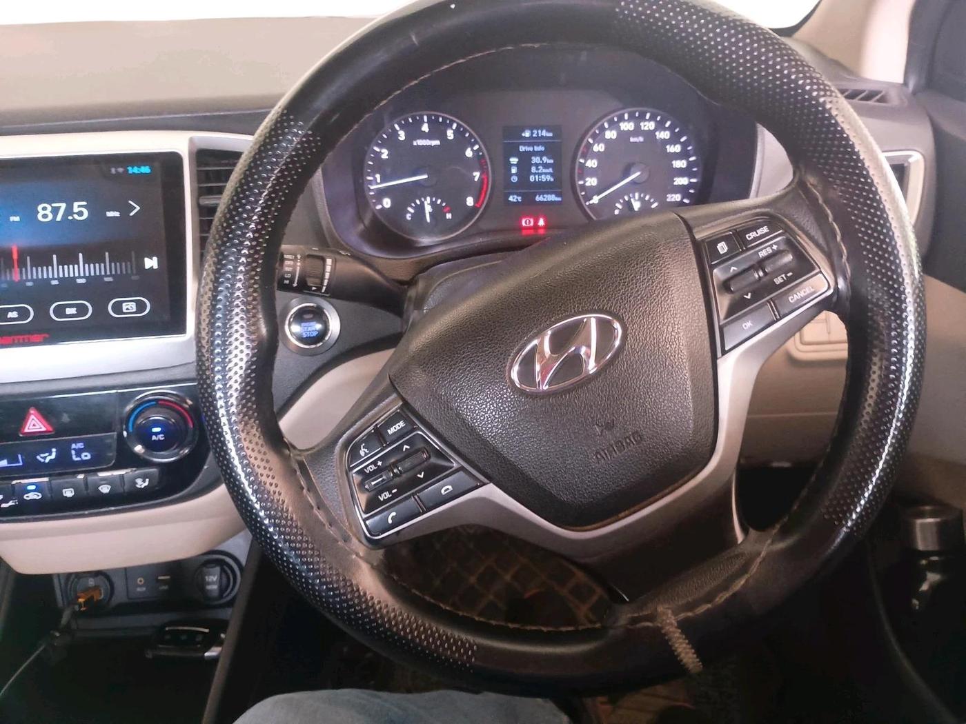 2019 Hyundai Verna 1.6 VTVT SX, Petrol, Manual, 66,288 km, interior