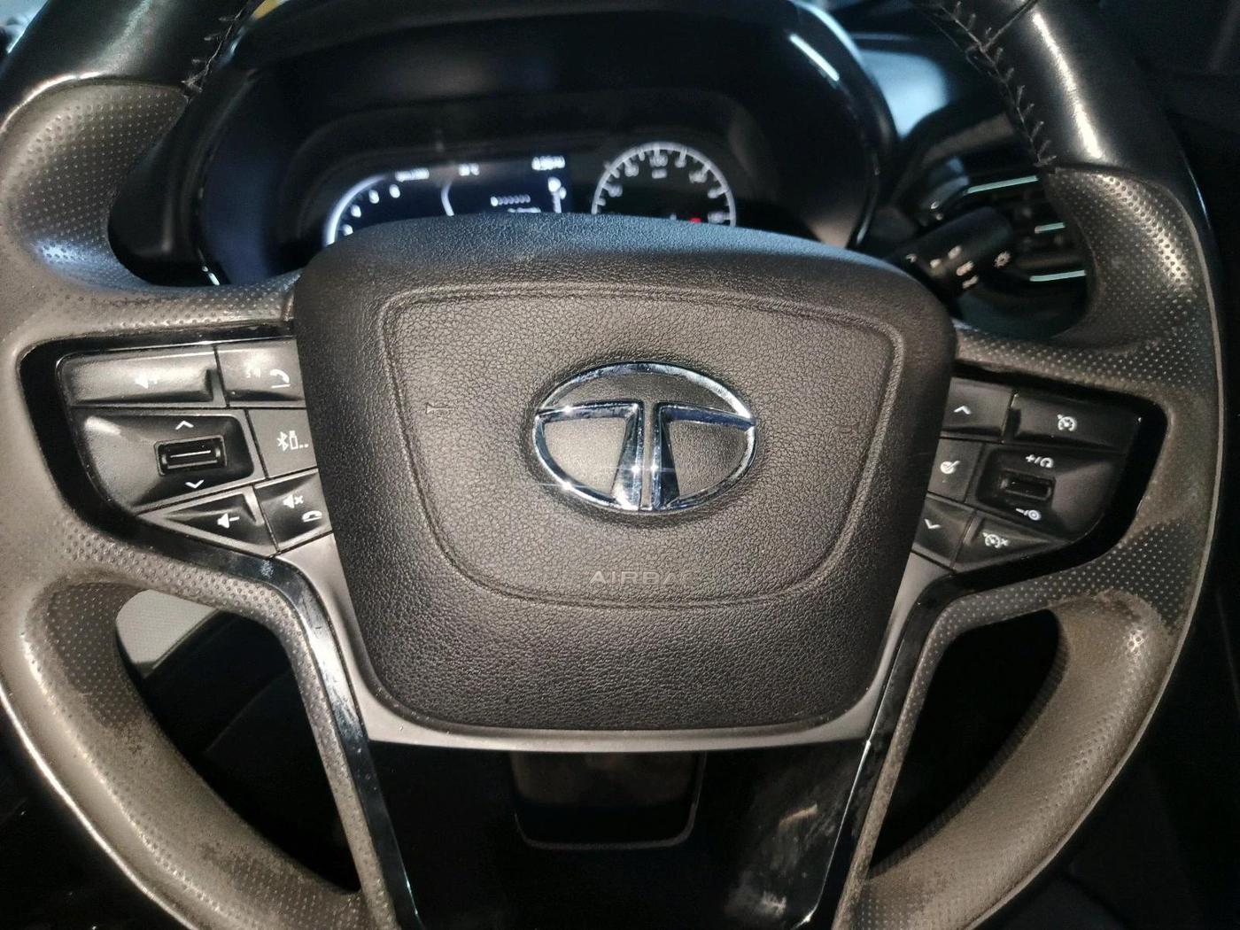 2022 Tata Harrier XZ PLUS 2.0L DARK EDITION, Diesel, Manual, 1,04,169 km, interior