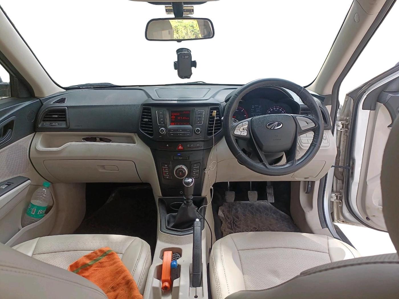 2021 Mahindra XUV300 W6 1.5 Diesel, Diesel, Manual, 64,174 km, interior