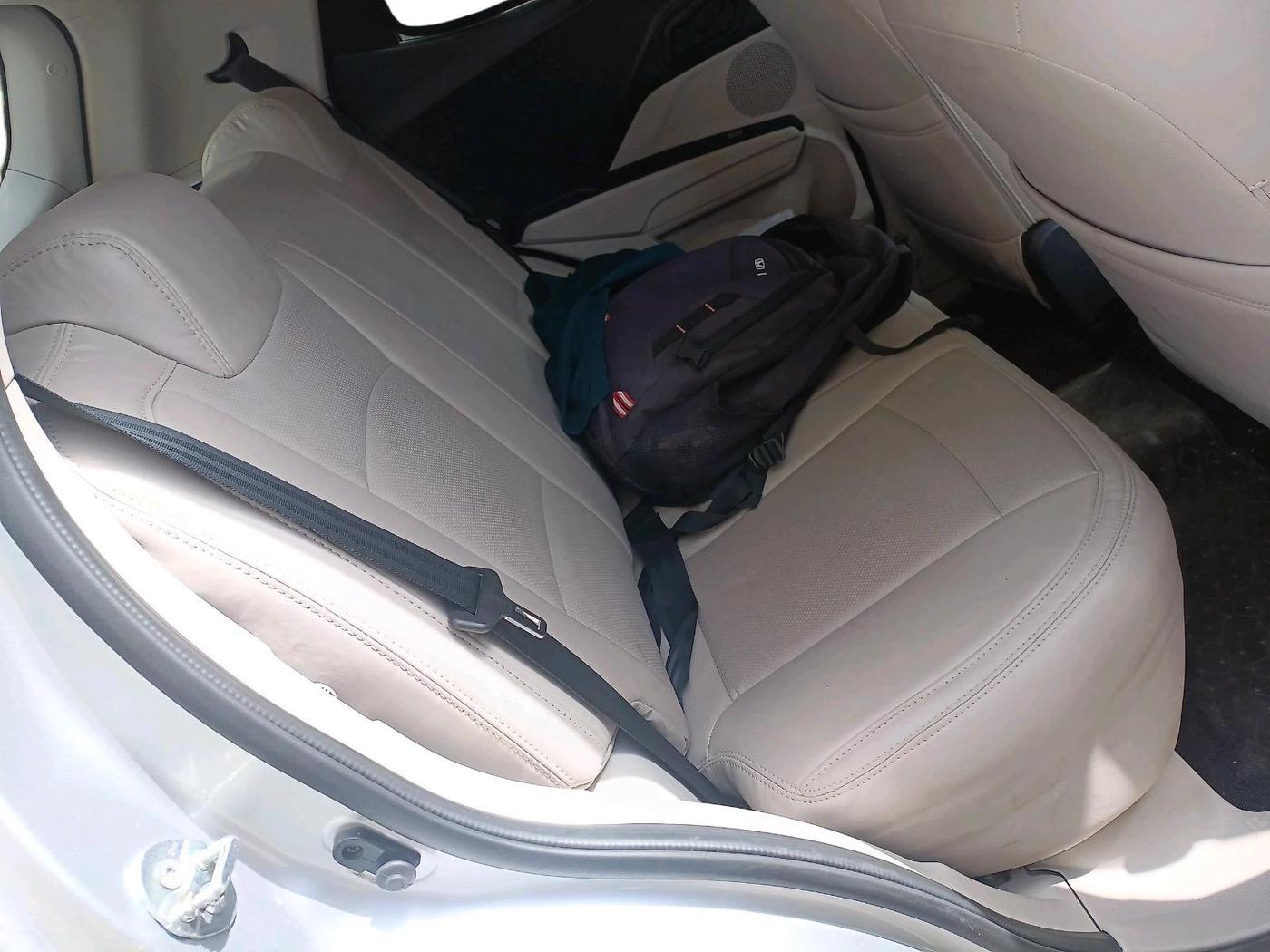 2021 Mahindra XUV300 W6 1.5 Diesel, Diesel, Manual, 64,174 km, interior