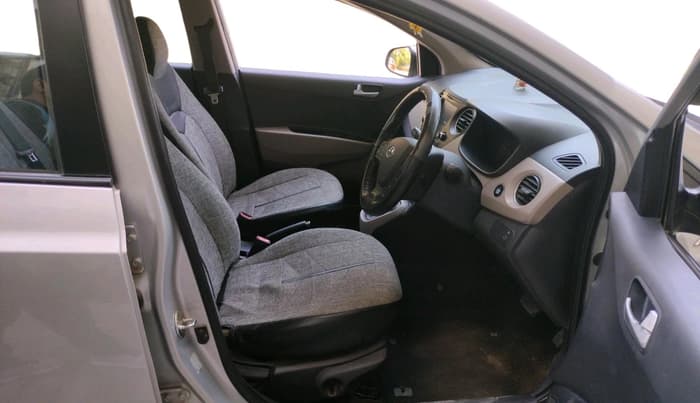 2015 Hyundai Xcent SX AT 1.2 (O), Petrol, Automatic, 84,205 km, interior