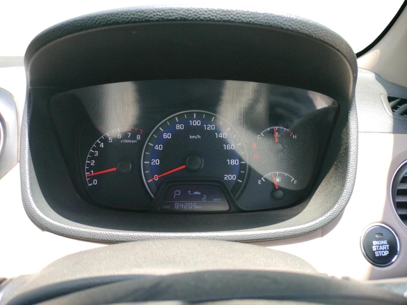 2015 Hyundai Xcent SX AT 1.2 (O), Petrol, Automatic, 84,205 km, interior