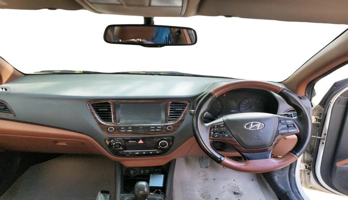 2017 Hyundai Verna 1.6 VTVT SX, Petrol, Manual, 1,16,991 km, interior