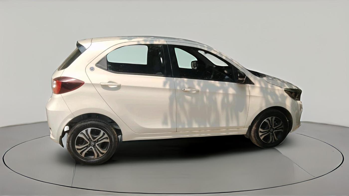 2023 Tata Tiago XT RHYTHM PETROL, Petrol, Manual, 939 km, exterior