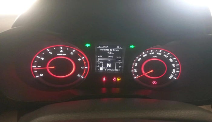 2019 Mahindra XUV300 W8 1.2 PETROL, Petrol, Manual, 51,489 km, interior