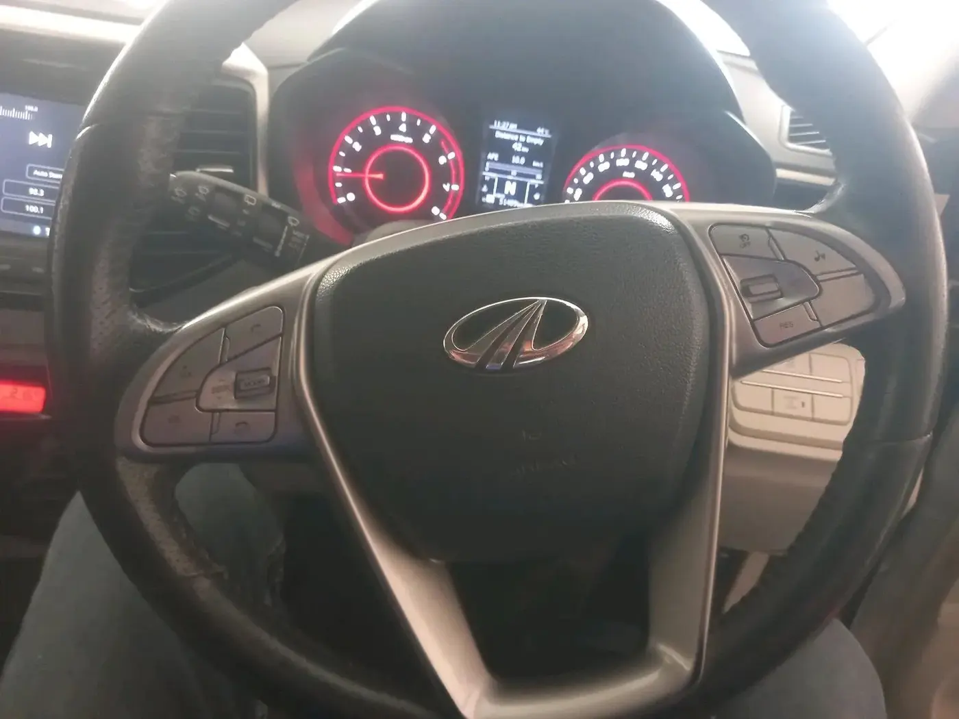 2019 Mahindra XUV300 W8 1.2 PETROL, Petrol, Manual, 51,489 km, interior