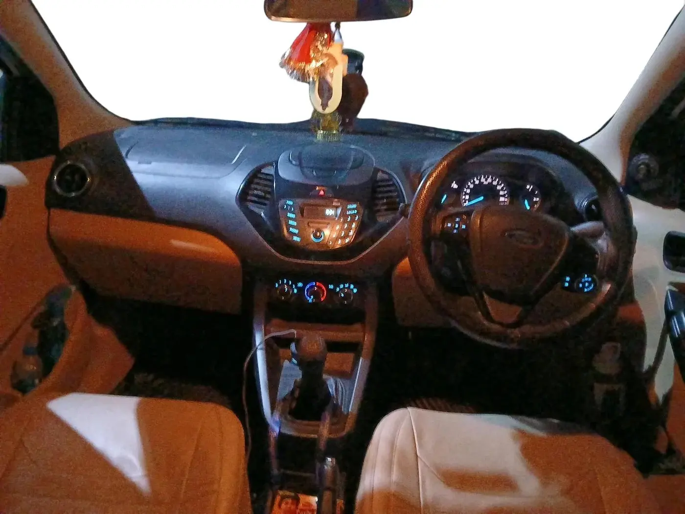 2016 Ford Figo Aspire TREND 1.2 PETROL, Petrol, Manual, 1,05,213 km, interior
