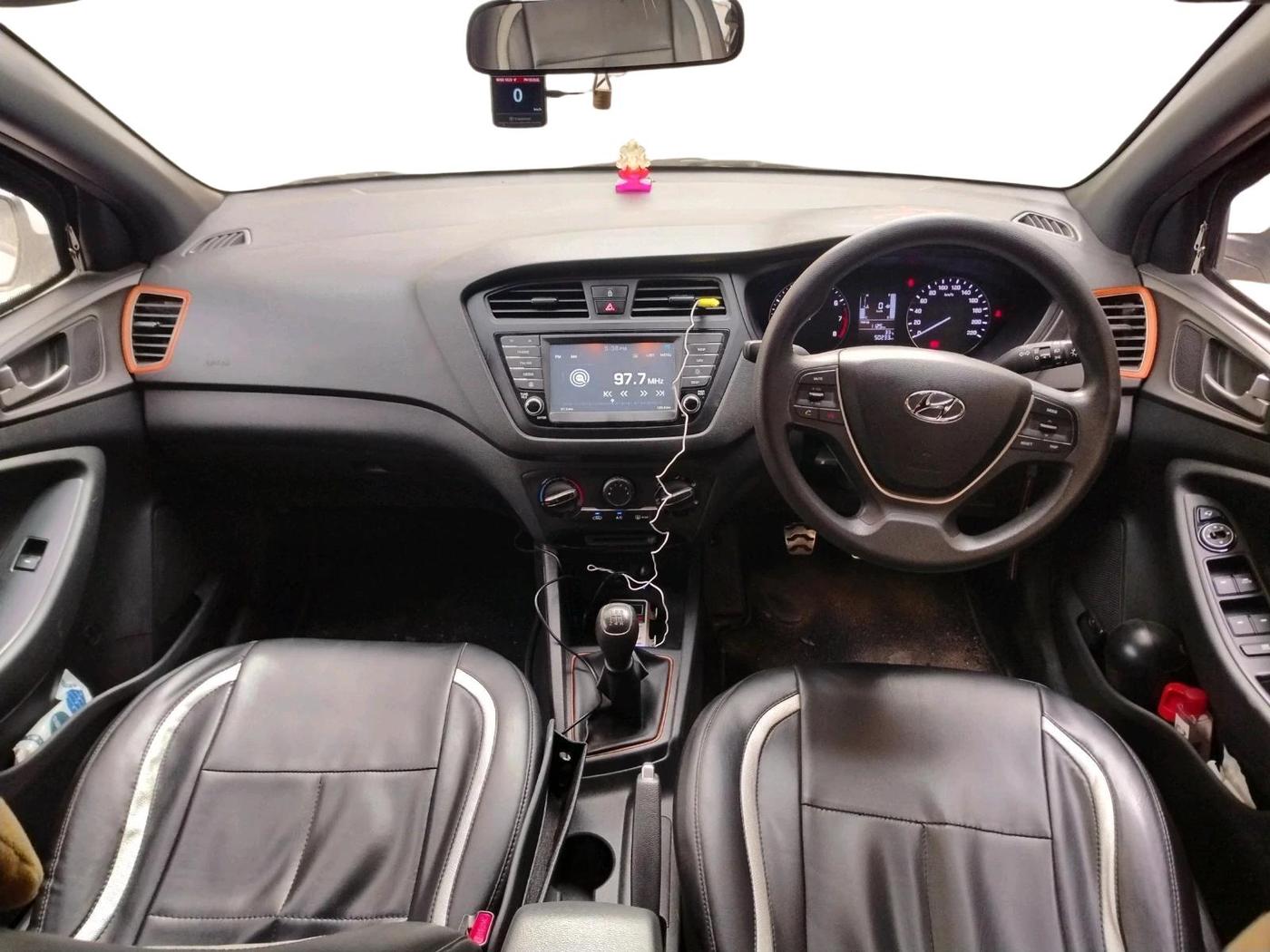 2017 Hyundai i20 Active 1.2 S, Petrol, Manual, 50,233 km, interior