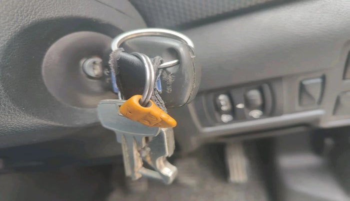 2022 Nissan Kicks XV 1.5, Petrol, Manual, 69,575 km, interior