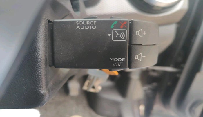 2022 Nissan Kicks XV 1.5, Petrol, Manual, 69,575 km, interior