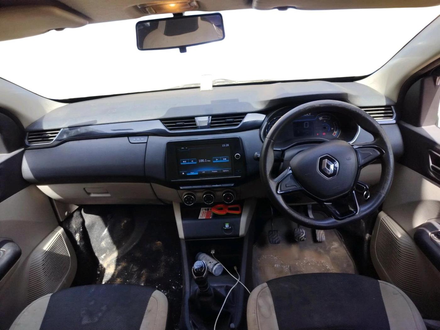 2020 Renault TRIBER RXT, CNG, Manual, 98,870 km, interior