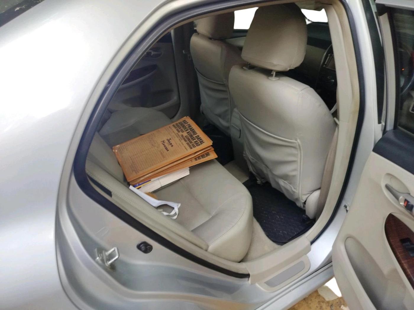 2013 Toyota Corolla Altis VL AT PETROL, Petrol, Automatic, 1,60,825 km, interior