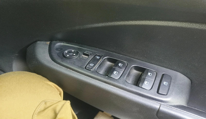 2021 Hyundai VENUE S 1.2, CNG, Manual, 71,718 km, interior
