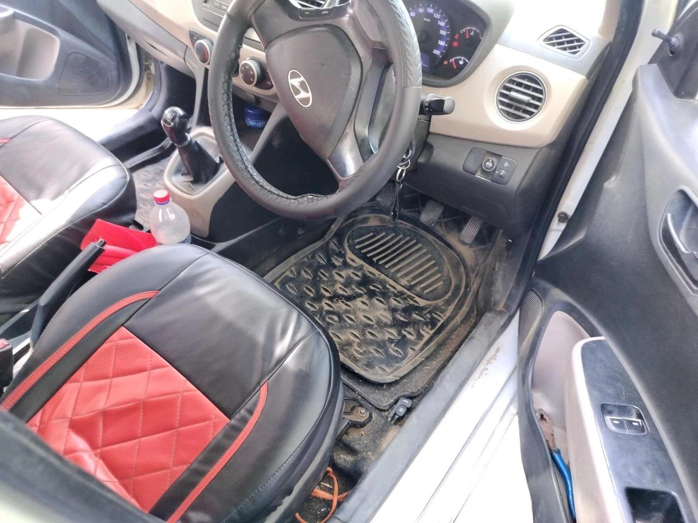 2016 Hyundai Xcent E, CNG, Manual, 1,52,918 km, interior