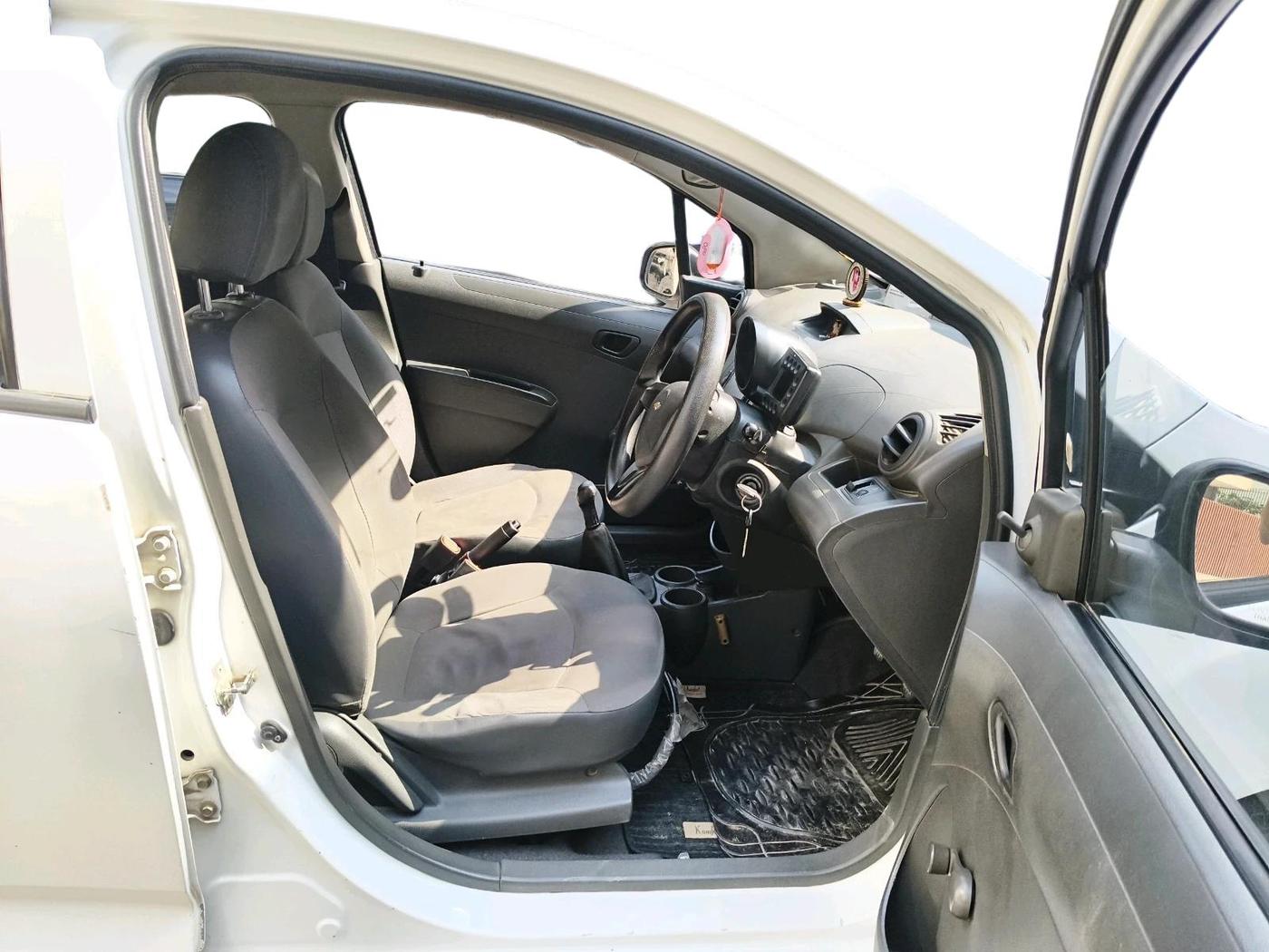 2014 Chevrolet Beat LS PETROL, Petrol, Manual, 1,00,002 km, interior