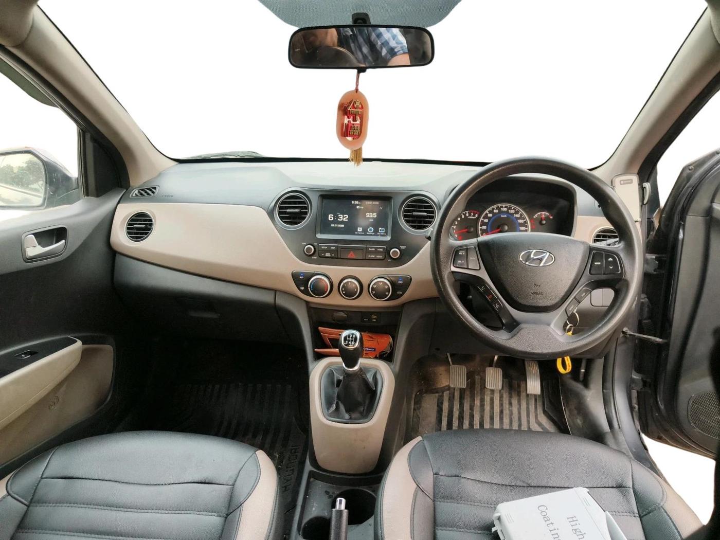 2017 Hyundai i10 SPORTZ 1.2, Petrol, Manual, 45,533 km, interior