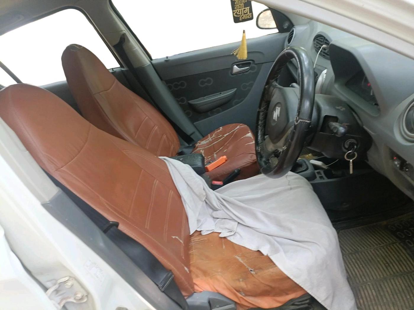 2013 Maruti Alto 800 LXI, CNG, Manual, 1,20,672 km, interior