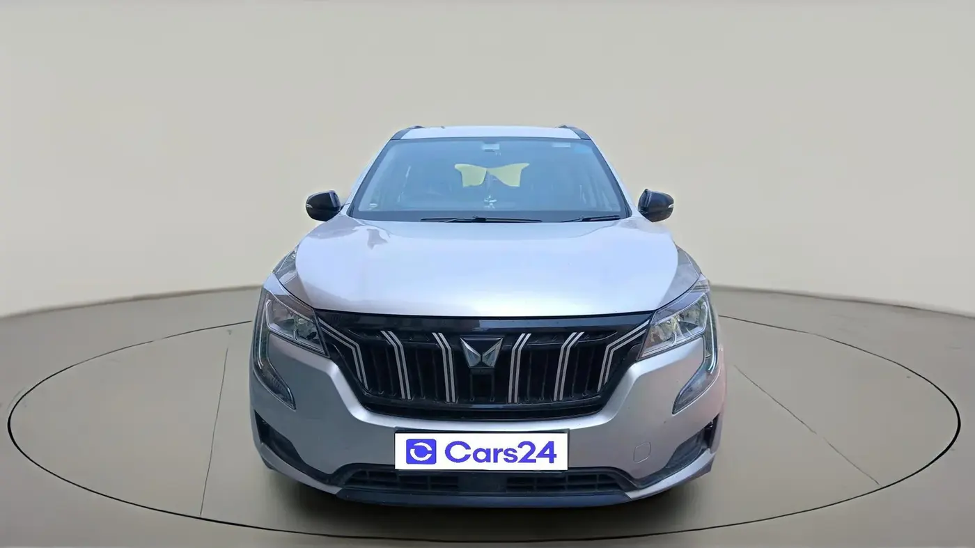 2022 Mahindra XUV700 MX P MT 5 STR, Petrol, Manual, 55,343 km, exterior
