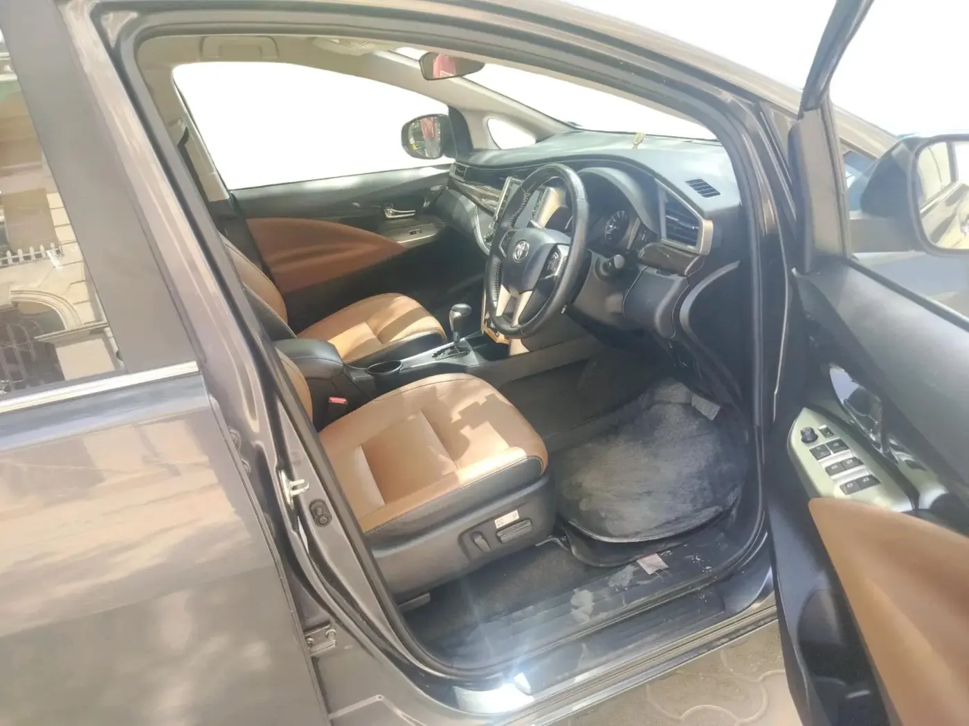 2021 Toyota Innova Crysta 2.7 ZX AT 7 STR, Petrol, Automatic, 39,936 km, interior