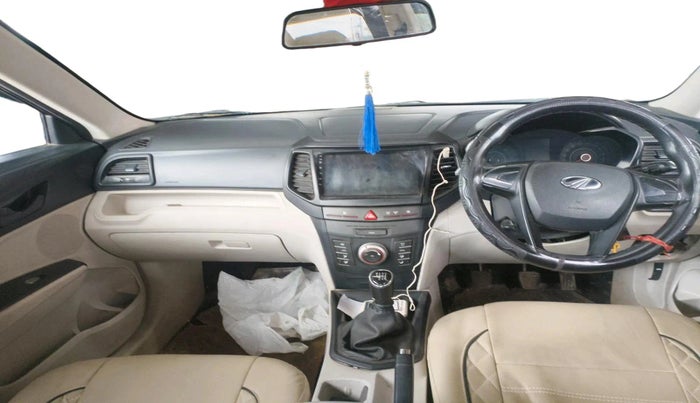 2019 Mahindra XUV300 W4 1.5 DIESEL, Diesel, Manual, 1,04,046 km, interior